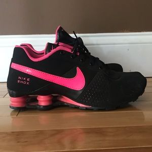 Pink nike shox
